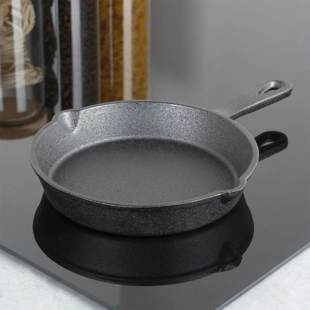 Patelnia żeliwna 20cm PT3637