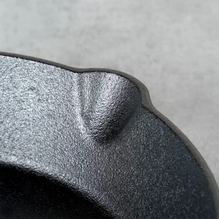 Patelnia żeliwna 26cm PT7849